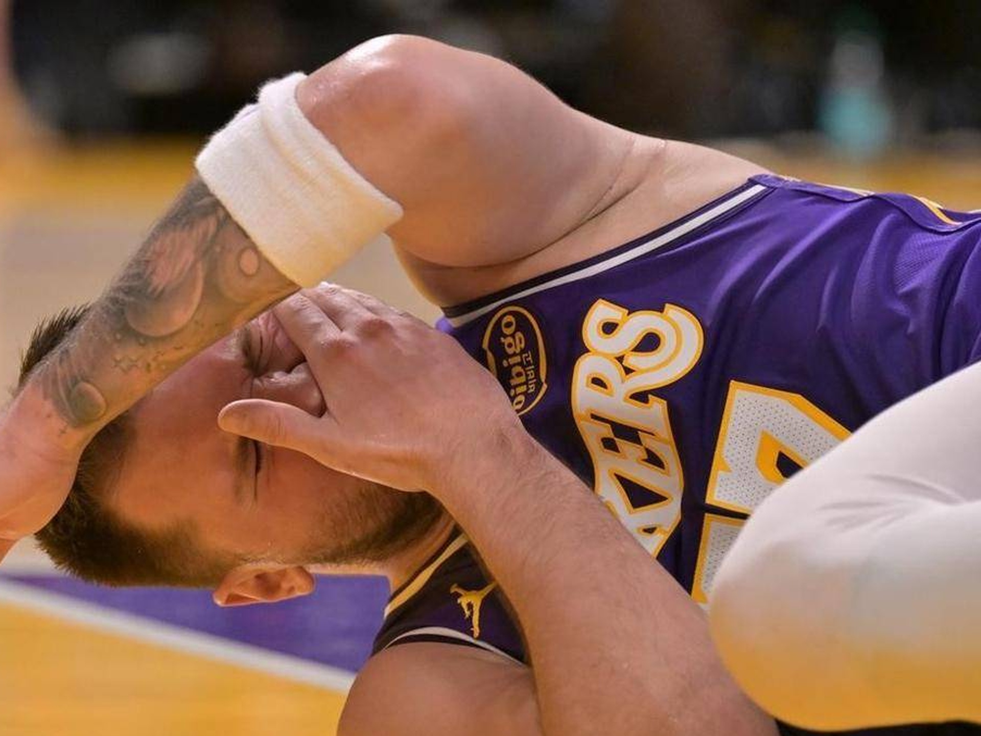 快船莱昂纳德怎么没上场